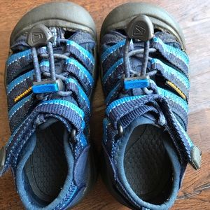 Toddler Size 9 Keen Sandals